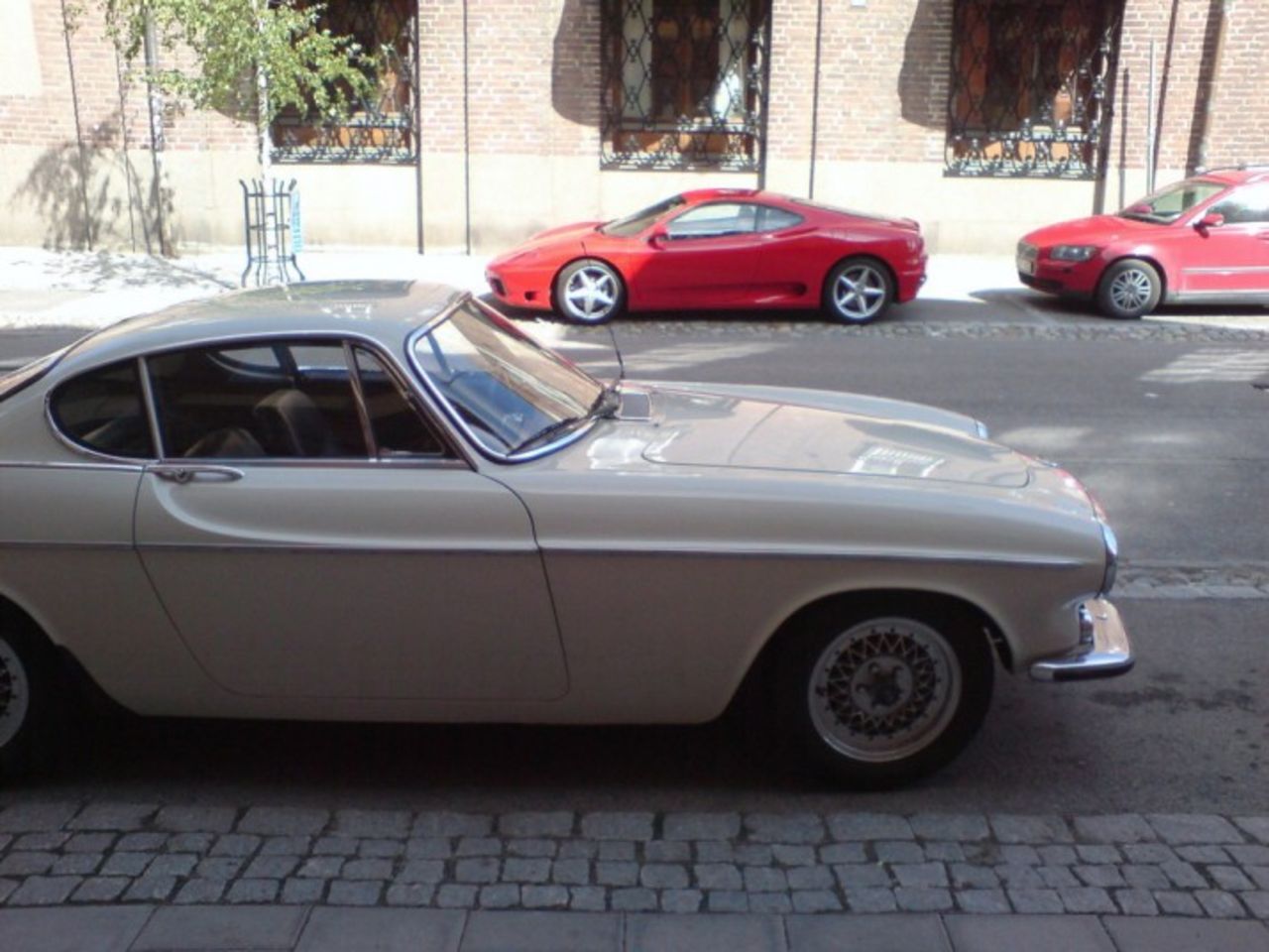 Sportbilar från olika sekel