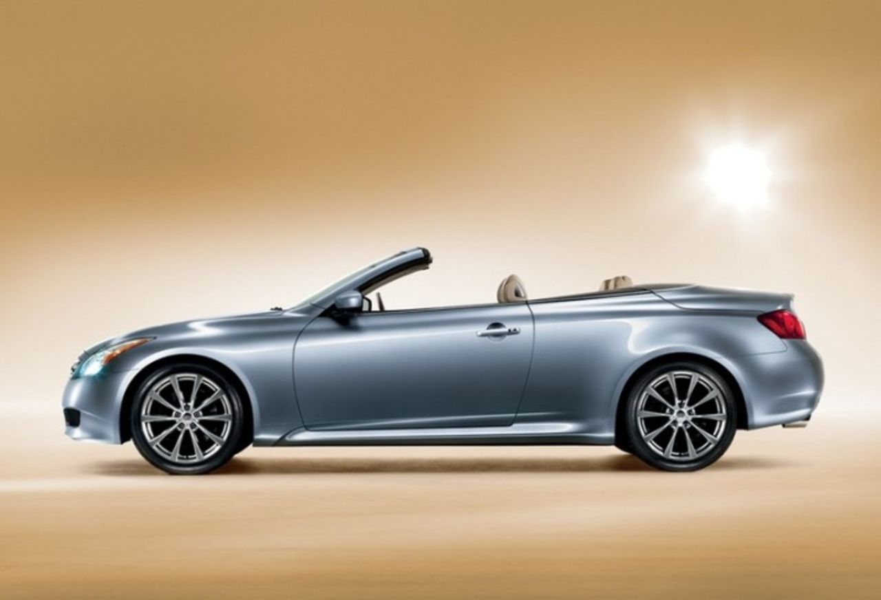 Första bilden på Infiniti G37 cabriolet