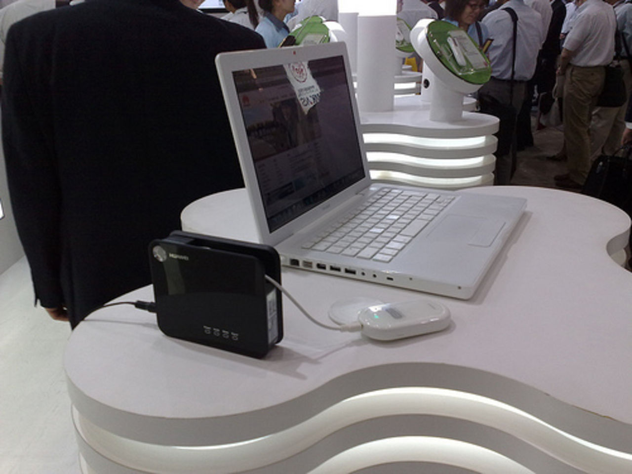 Trådlös router för mobilt bredband från Huawei och 3