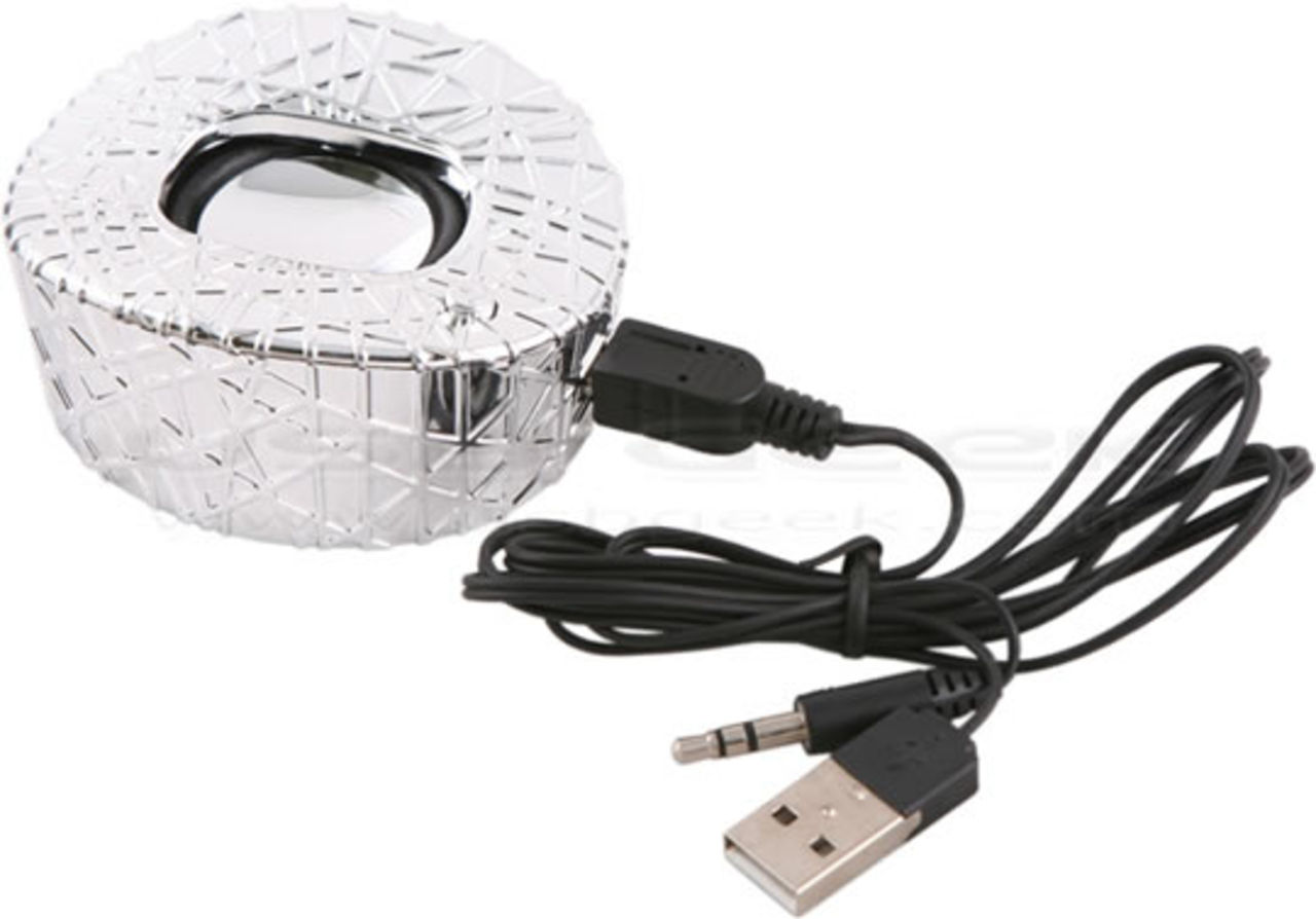 Birds Nest-formad mediaspelare och högtalare