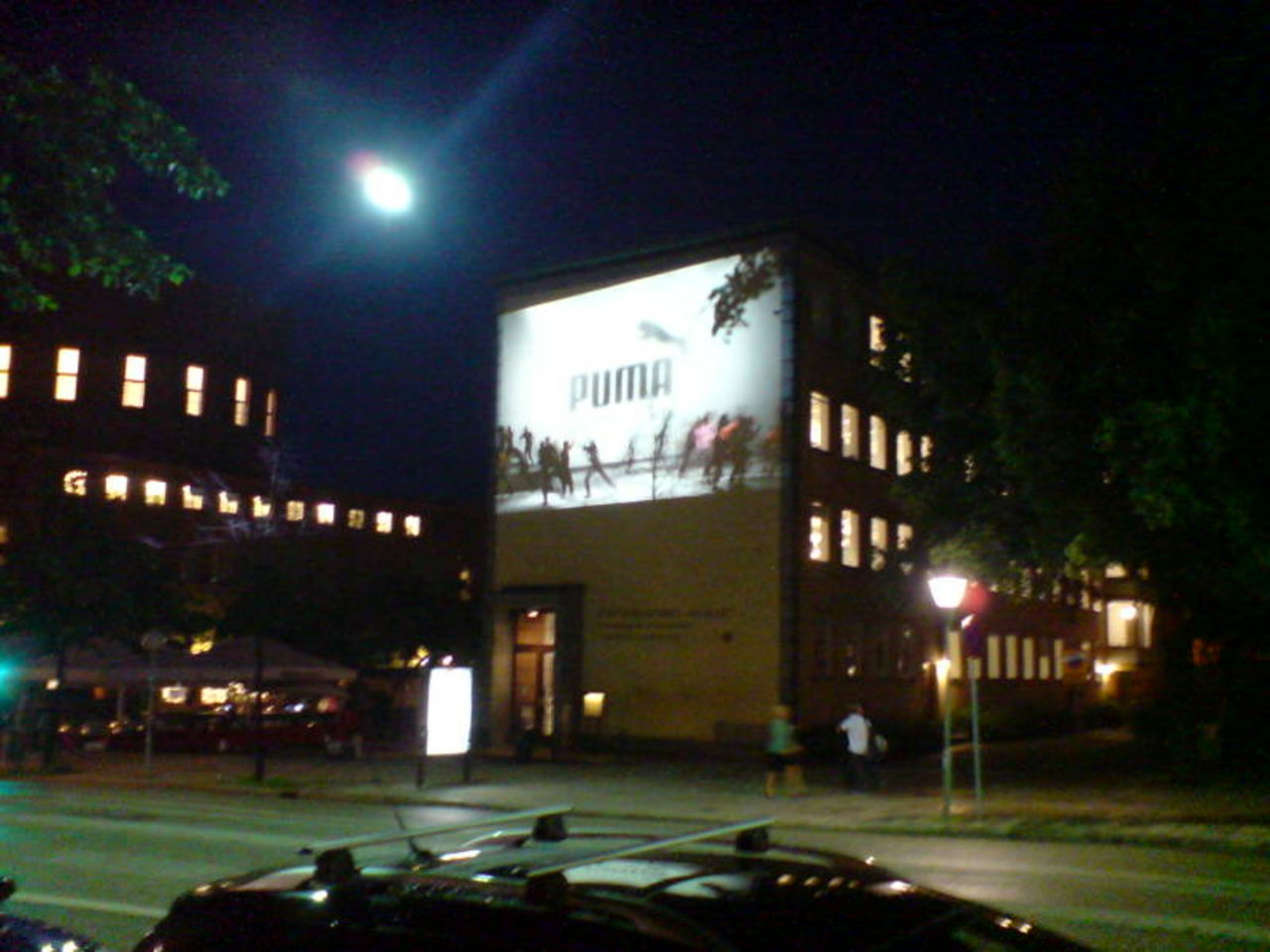 Projektor-reklam på Stadsbiblioteket