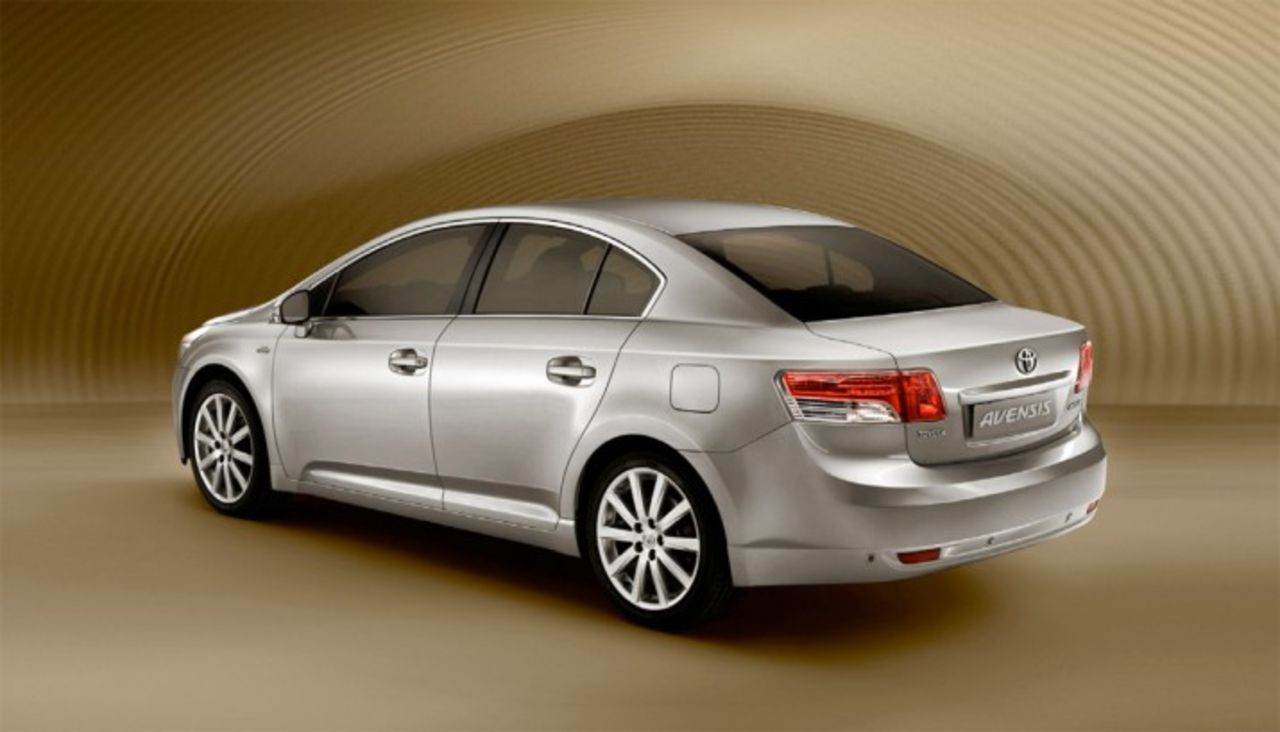 Detta släpper Toyota i Paris