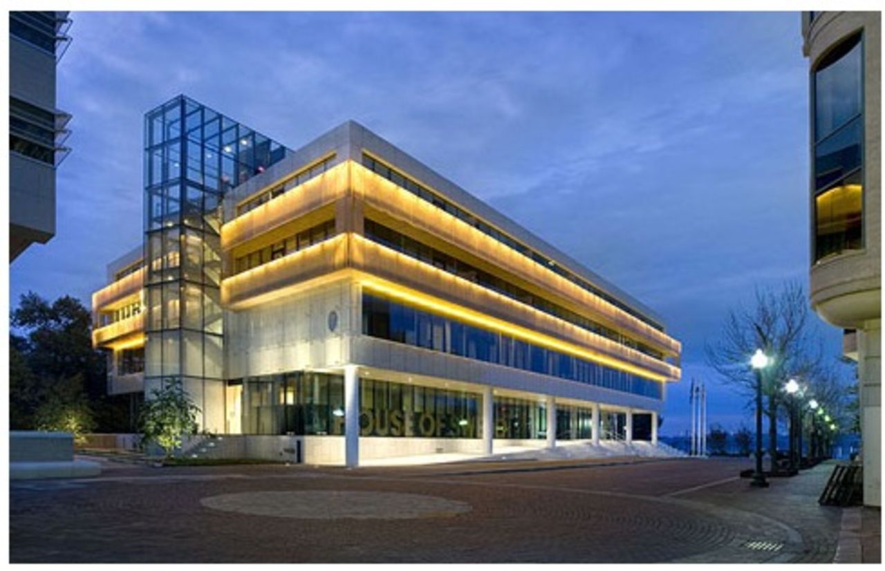 Snart är det valvaka