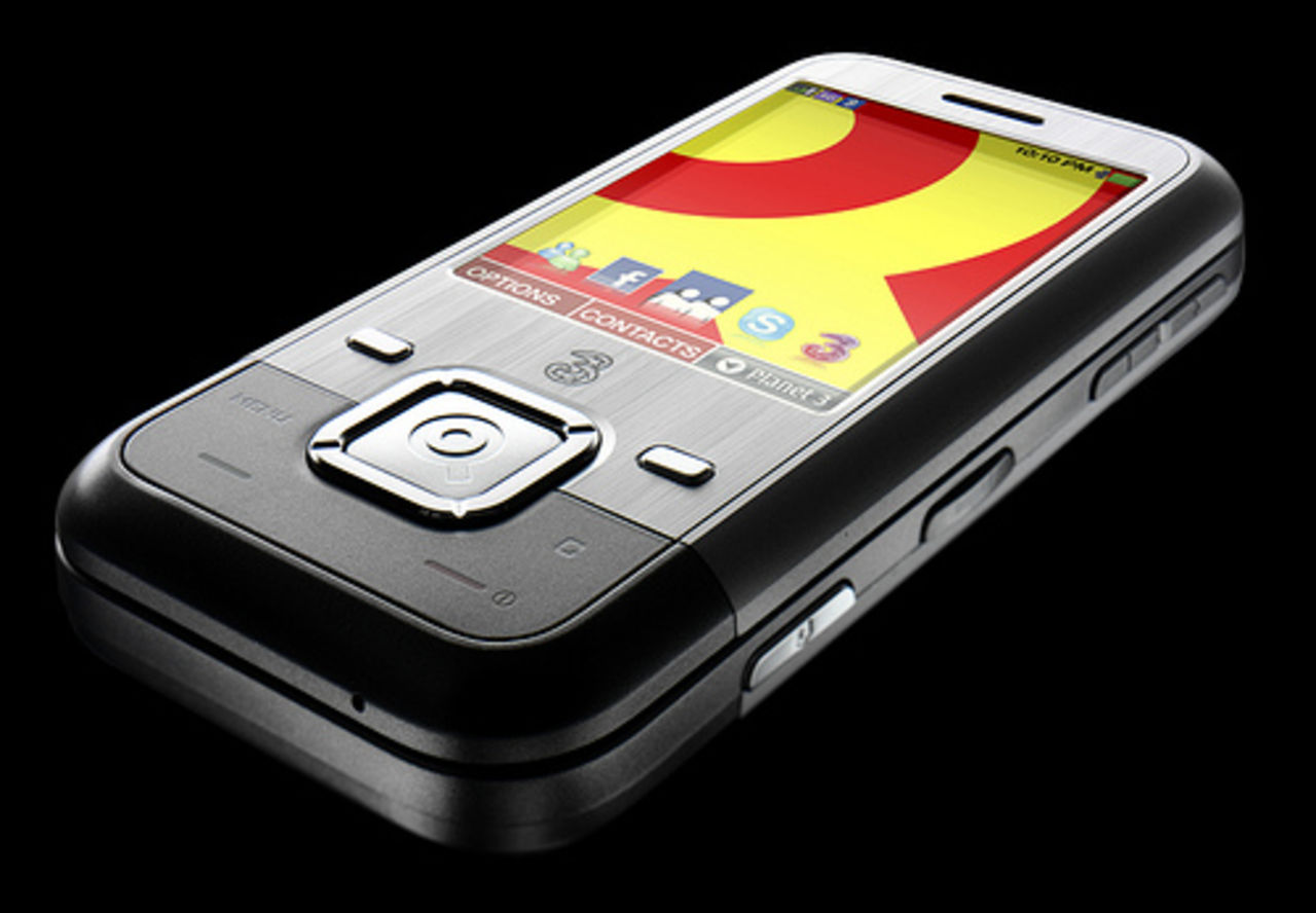 INQ1 - Facebook-mobil från 3