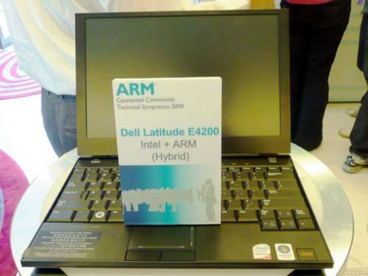 Intel och ARM-processorer i samma dator