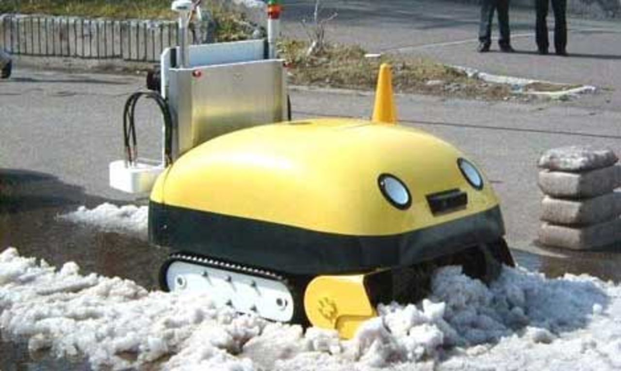 Söt snöskottningsrobot från Japan