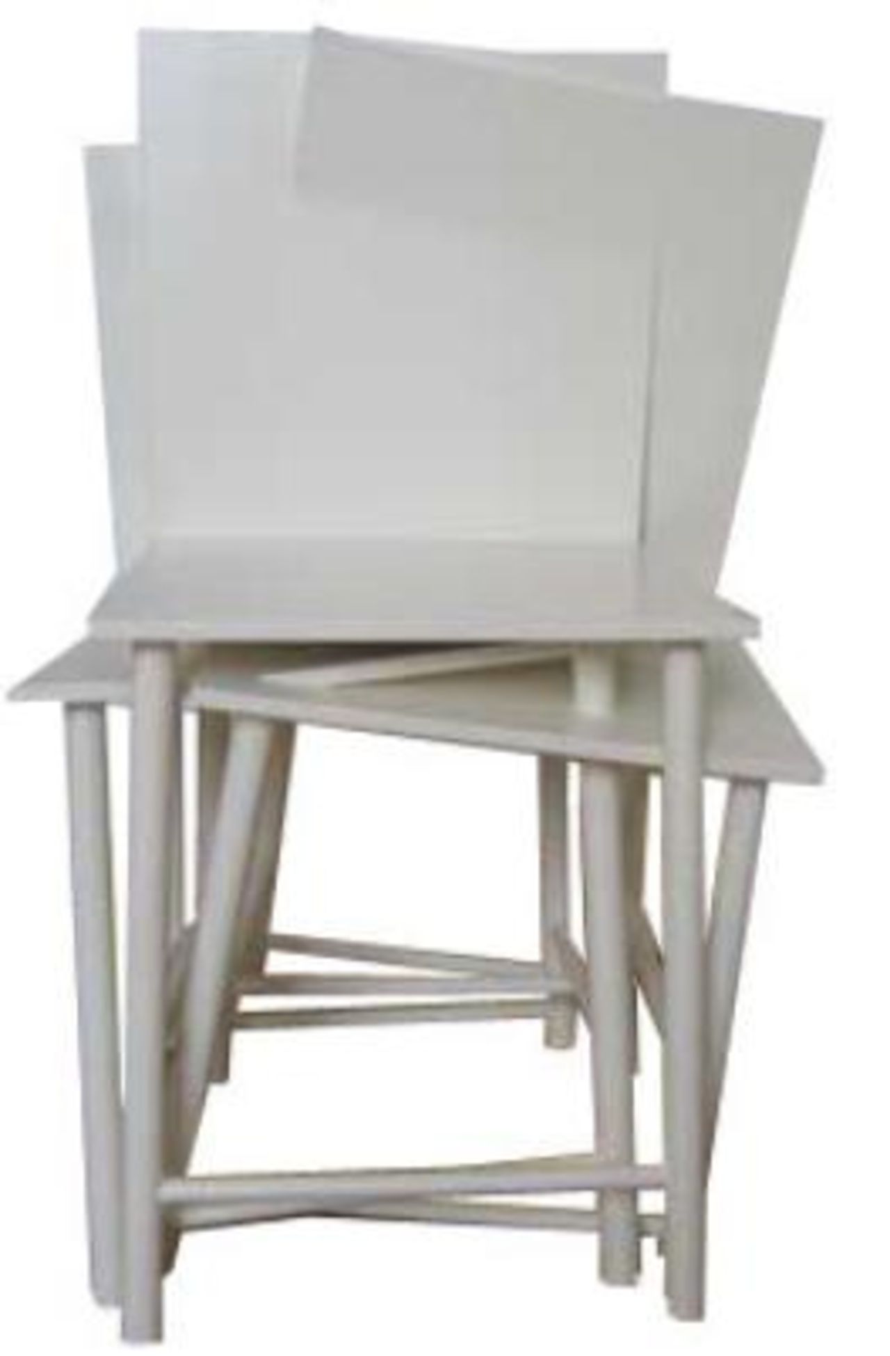 En stol av tre stolar