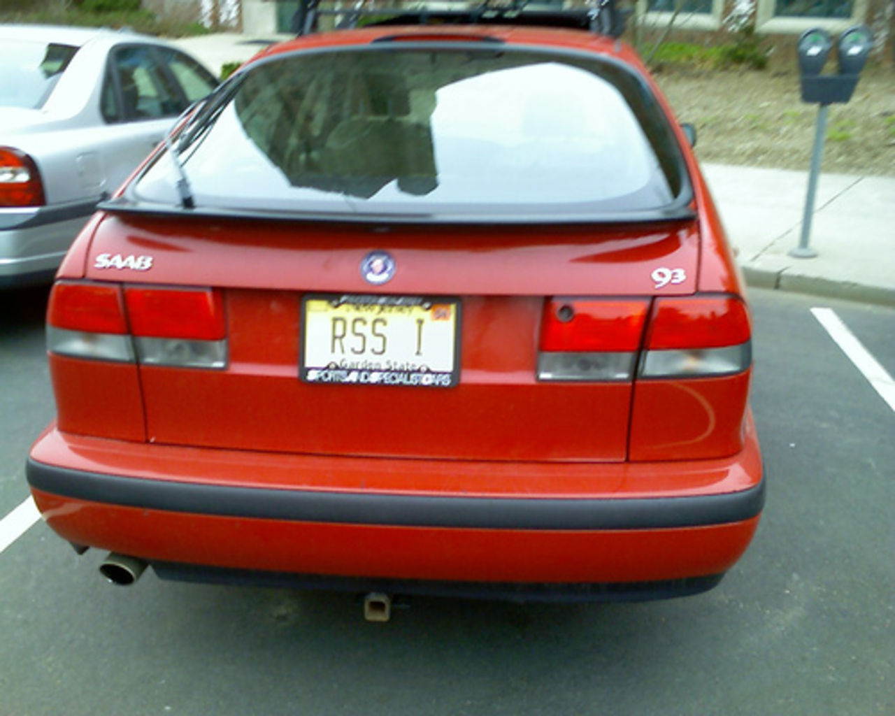 Vad är det för konstiga länkar i RSS-flödet?