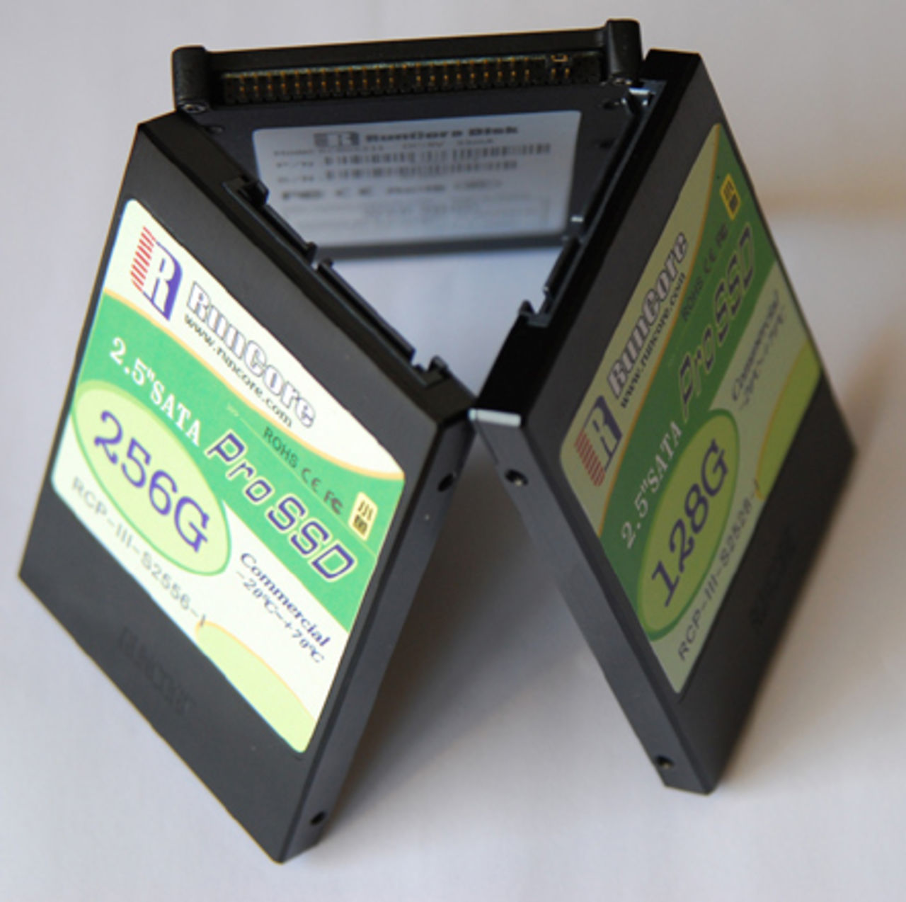 RunCore börjar leverera billiga SSD
