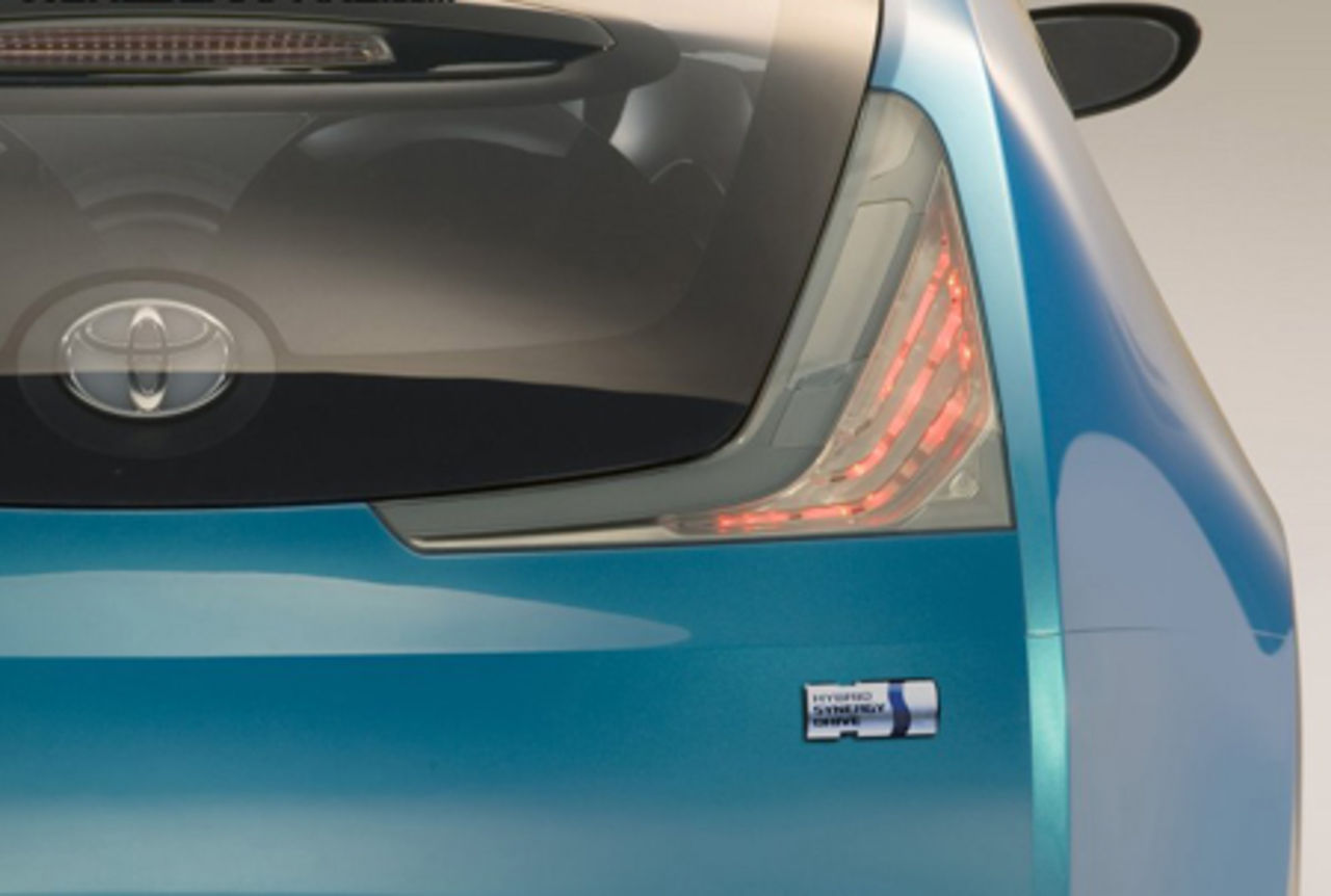Toyota visar ytterligare hybridkoncept