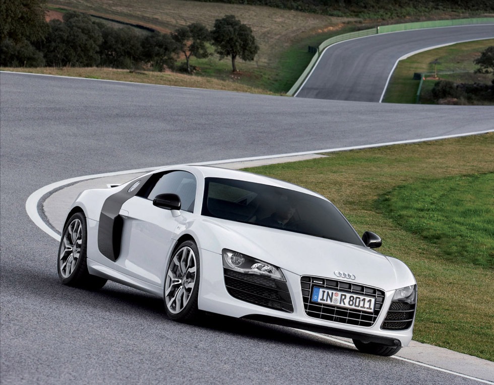 En massa bilder på Audi R8