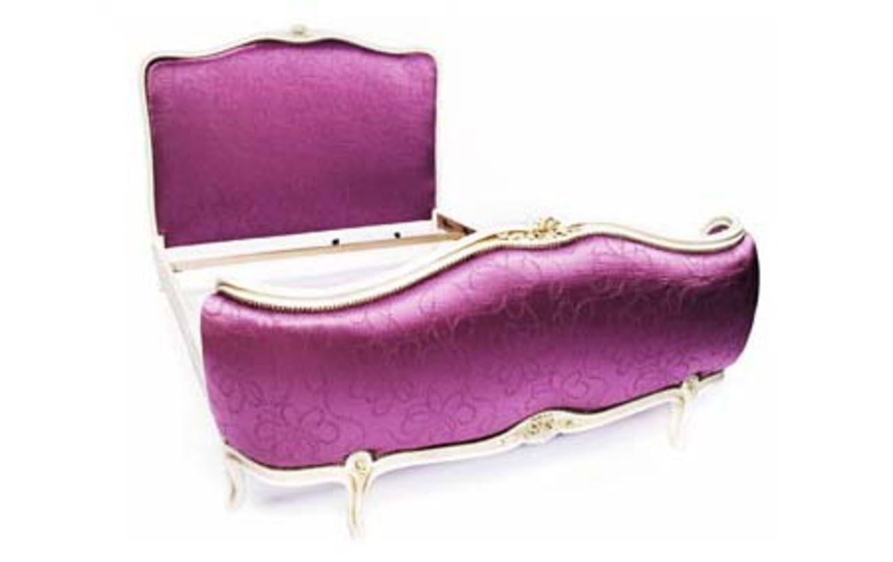 Antika sängar för de som drömmer om gamla tider